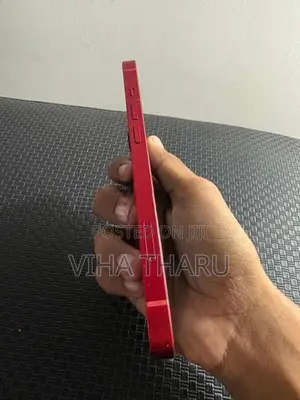 Apple iPhone 13 Red (Used)