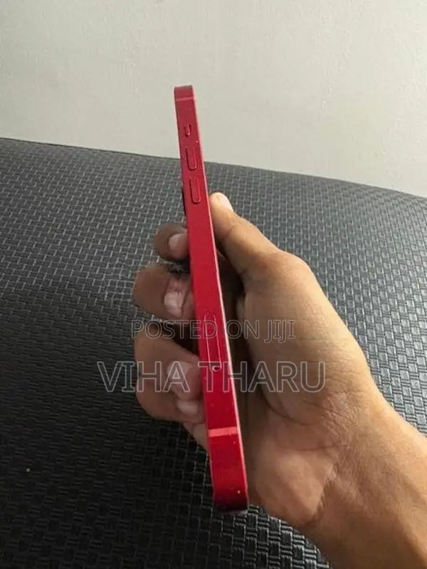 Apple iPhone 13 Red (Used)