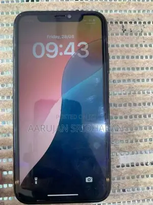Apple iPhone XR (Used)