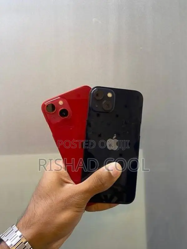 Apple iPhone 13 (Used)