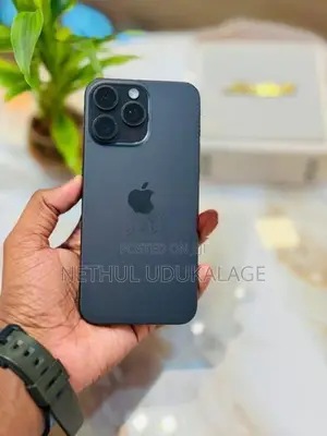 Apple iPhone 15 Pro Max 256GB (Used)