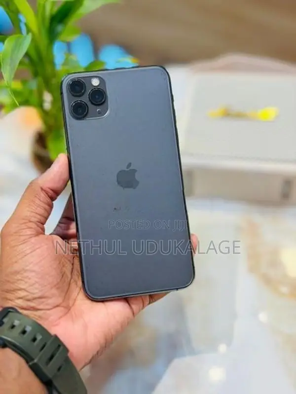 Apple iPhone 11 Pro Max 512GB (Used)