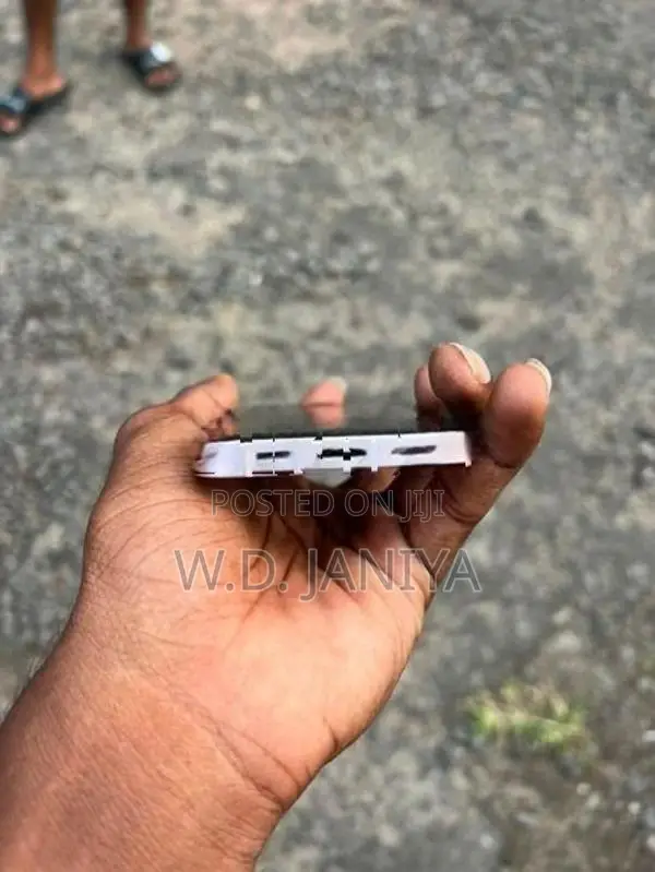 Apple iPhone 13 mini (Used)