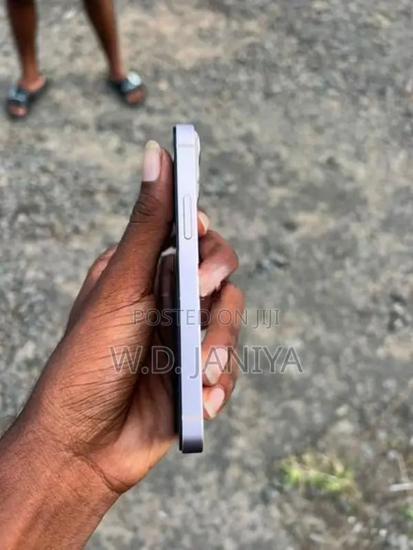 Apple iPhone 13 mini (Used)
