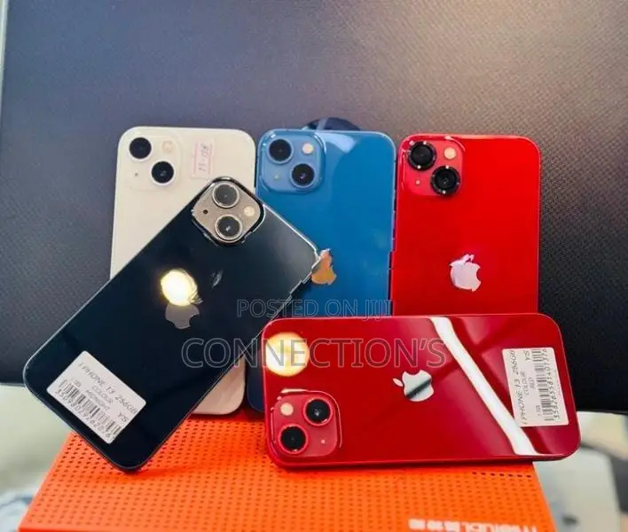 Apple iPhone 13 (Used)
