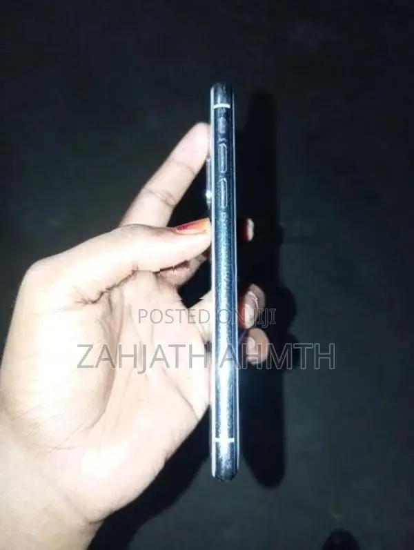 Apple iPhone X (Used)