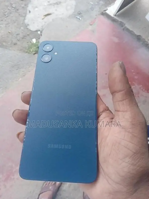 Samsung Galaxy F05 4/64GB (Used)
