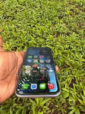 Apple iPhone 11 (Used)