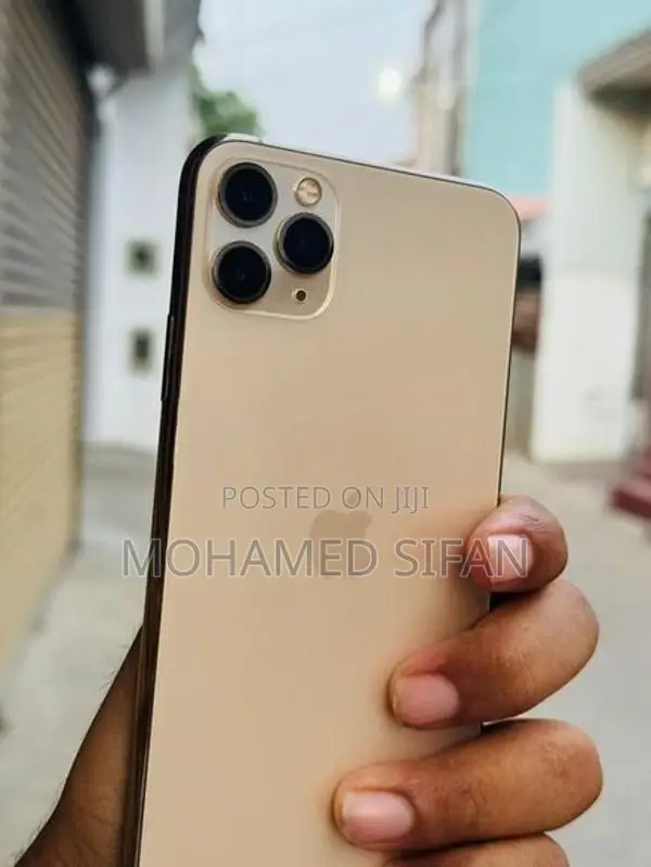 Apple iPhone 11 Pro Max (Used)