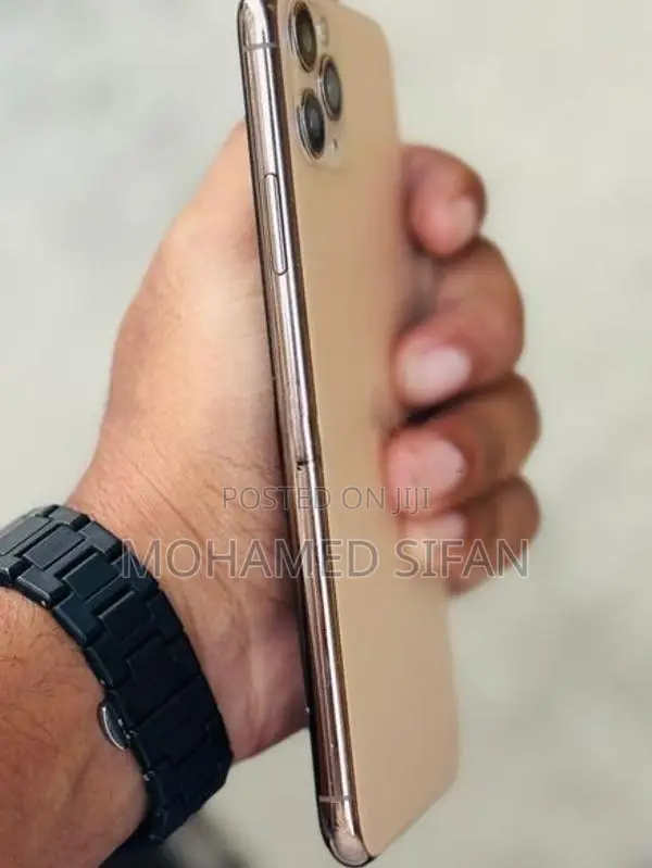 Apple iPhone 11 Pro Max (Used)