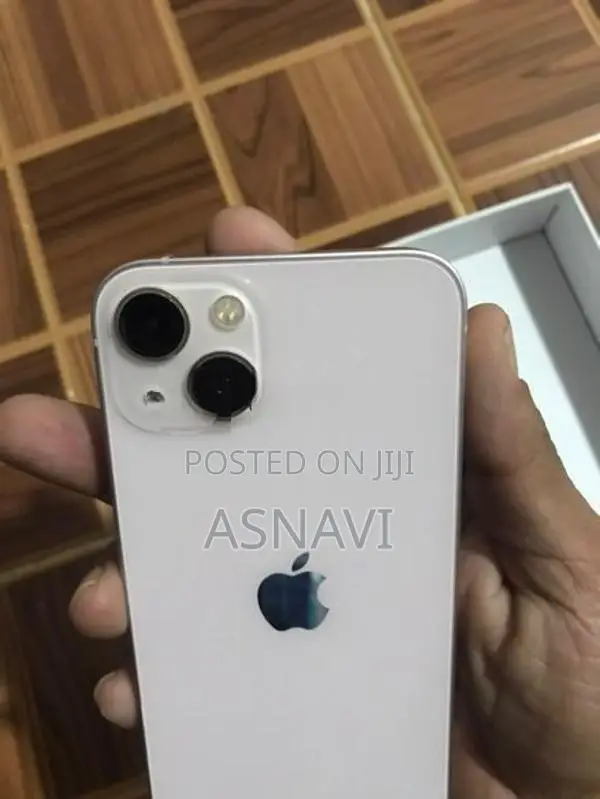 Apple iPhone 13 (Used)
