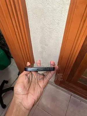 Apple iPhone 16 Pro (Used)