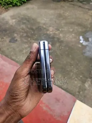 Samsung Galaxy Z Flip 5 Serious (Used)