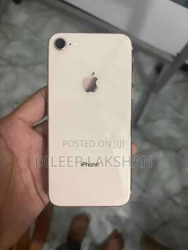 Apple iPhone 8 (Used)