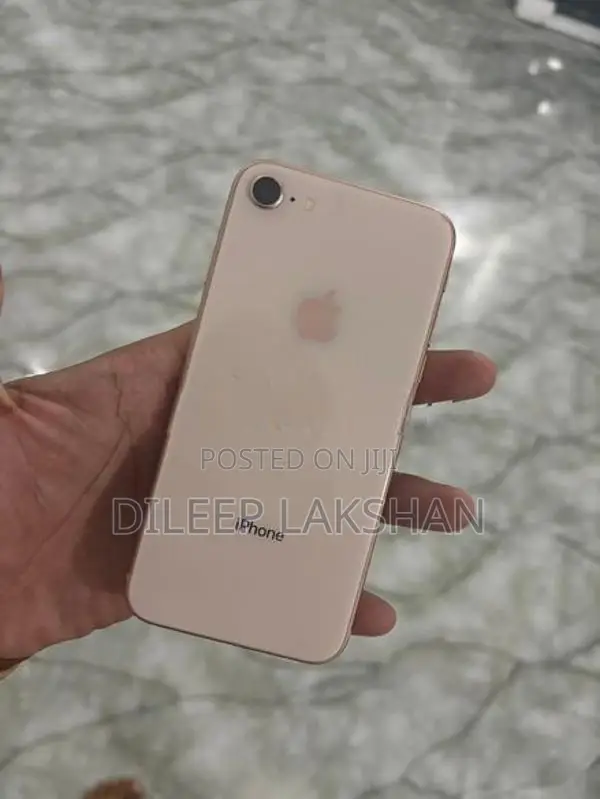 Apple iPhone 8 (Used)