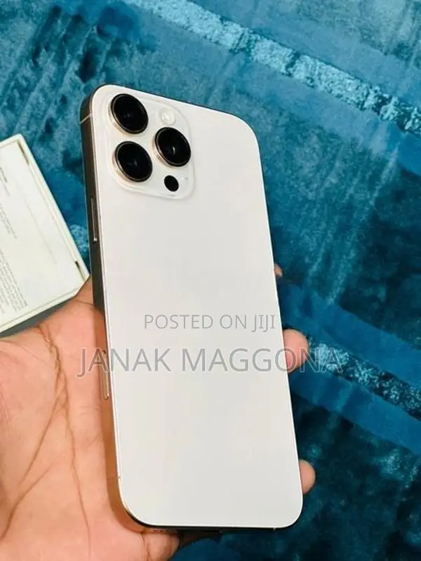 Apple iPhone 16 Pro Max 512GB (Used)