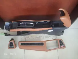 Honda Vezel RU3 Orange pack Console Box with Ac Vents Cover