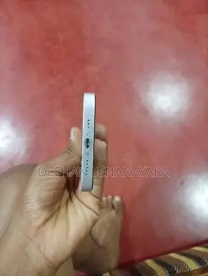 Apple iPhone 13 (Used)