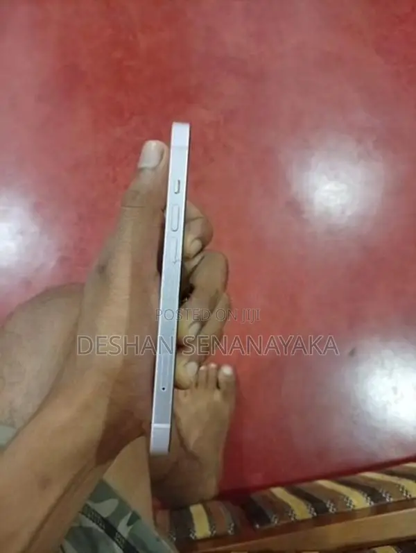 Apple iPhone 13 (Used)