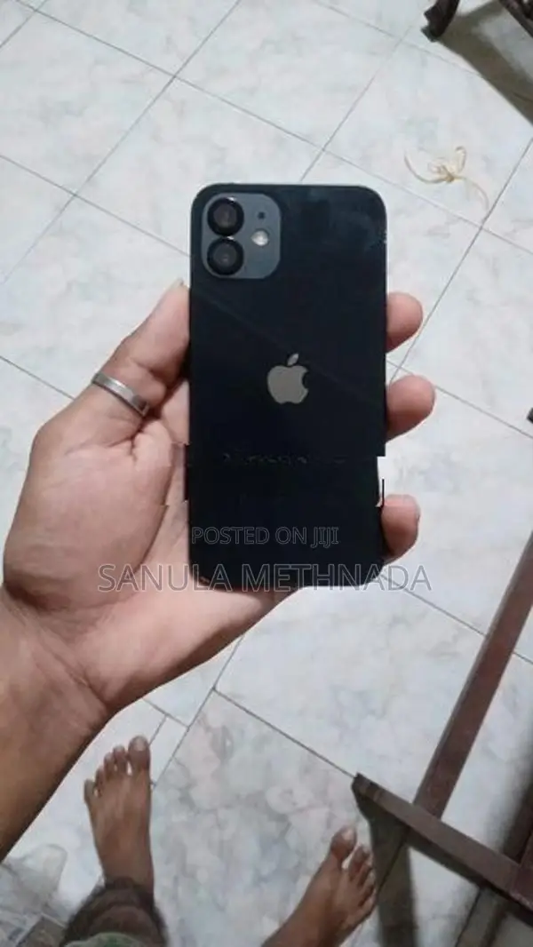 Apple iPhone 12 (Used)