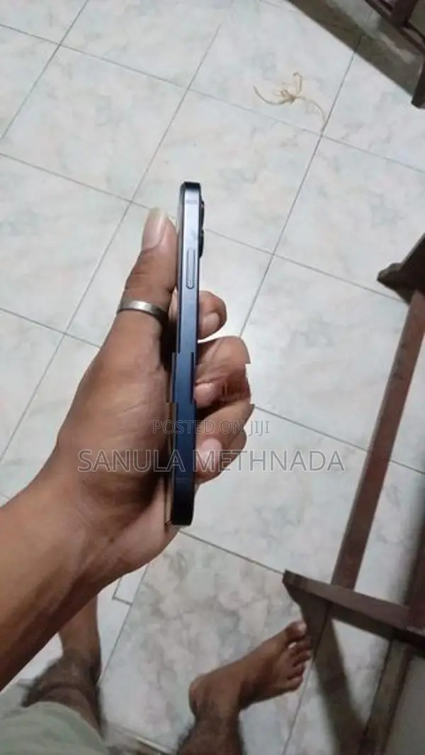 Apple iPhone 12 (Used)