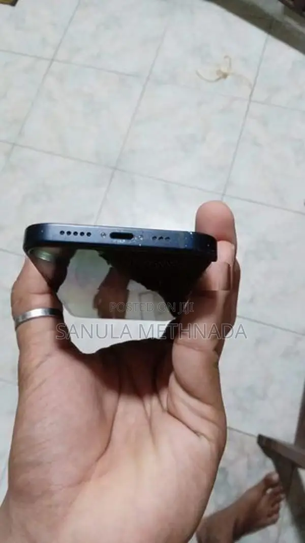 Apple iPhone 12 (Used)