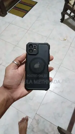 Apple iPhone 12 (Used)