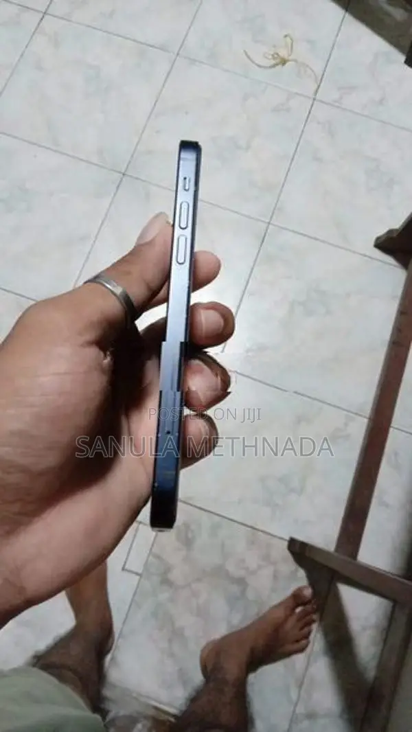 Apple iPhone 12 (Used)