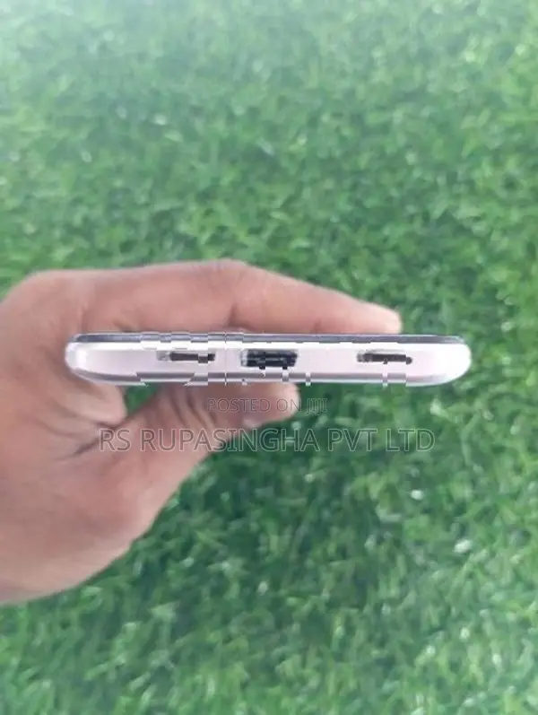 Oppo A5 64GB (Used)