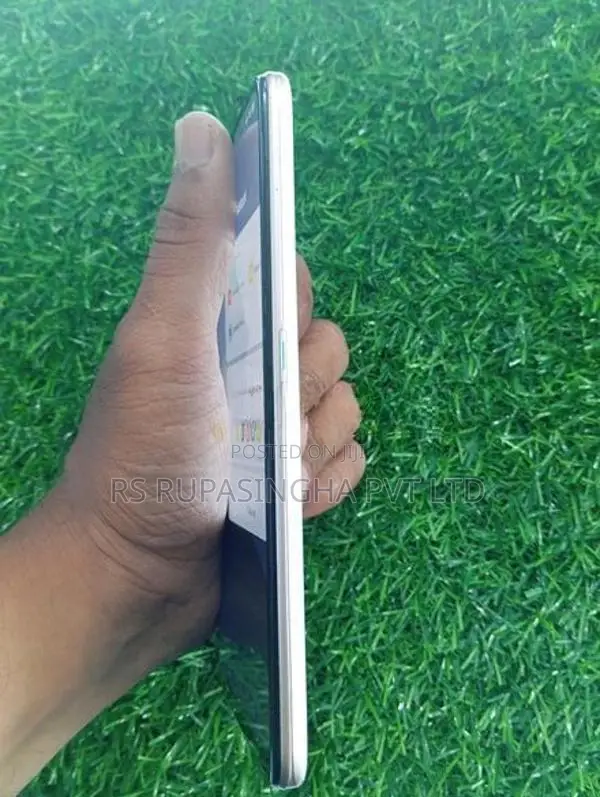 Oppo A5 64GB (Used)