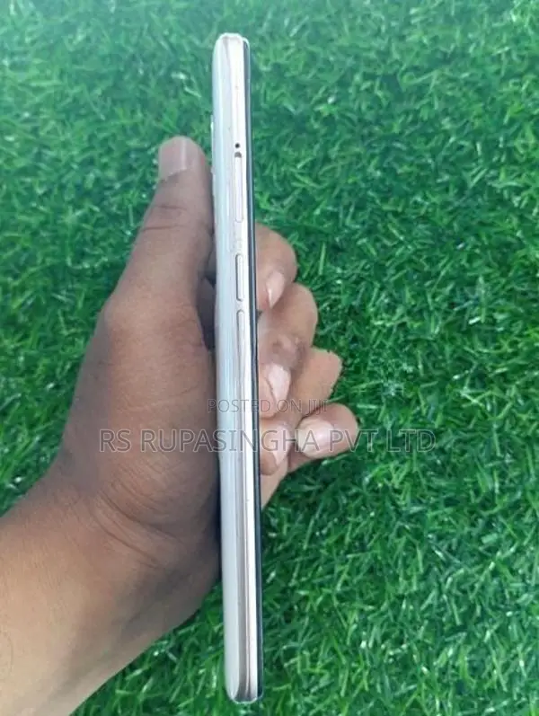 Oppo A5 64GB (Used)