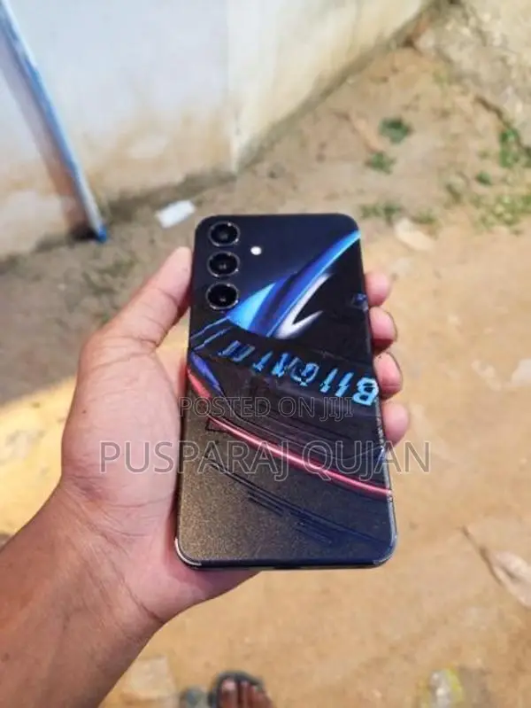 Samsung Galaxy S24 (Used)