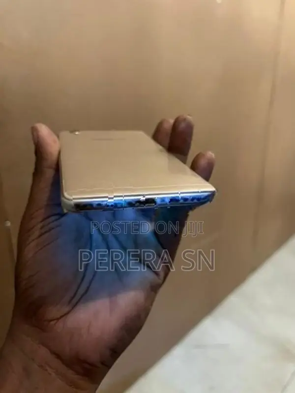 Oppo A37 (Used)
