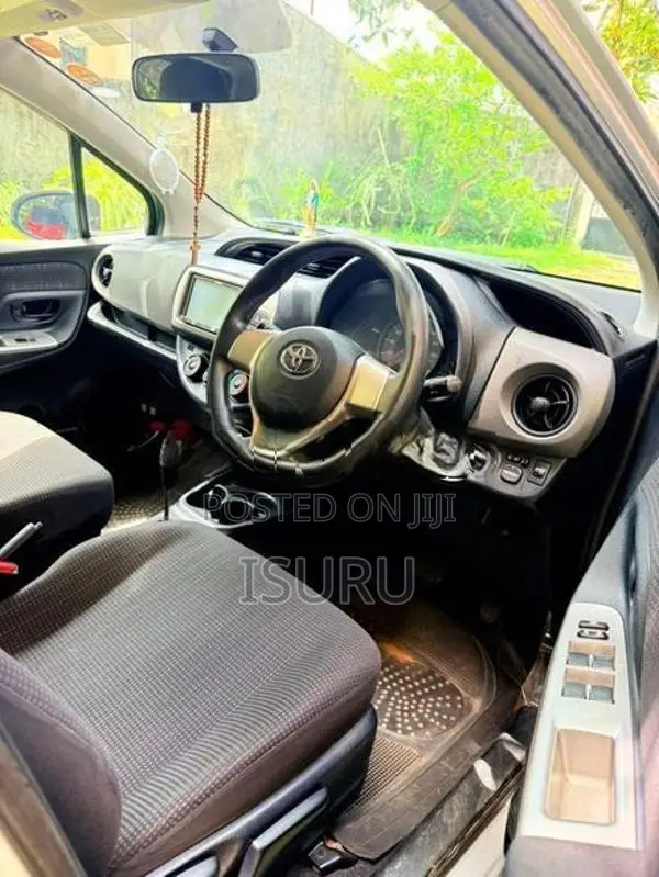 Toyota Vitz 2016