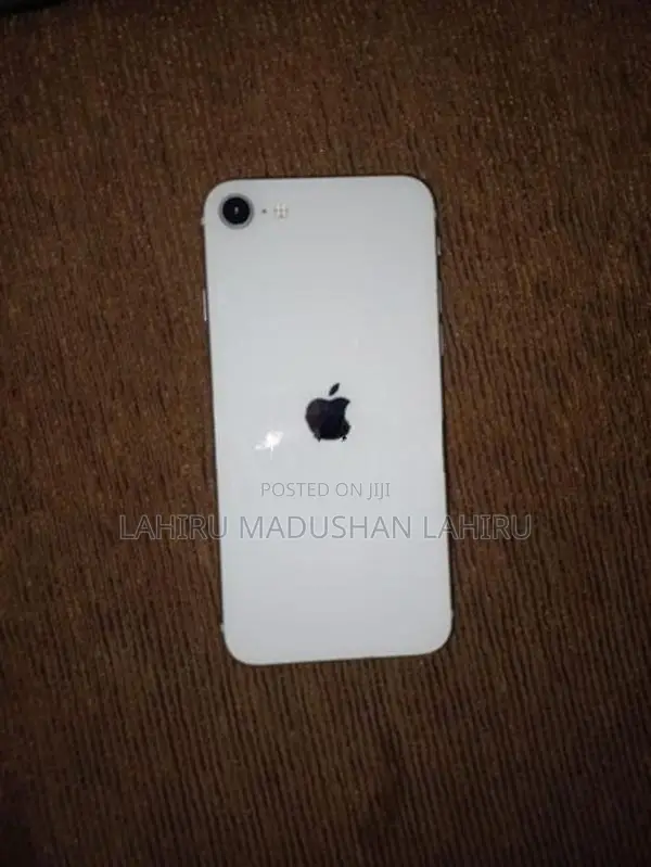 Apple iPhone SE 2 (Used)