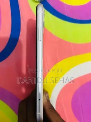Apple iPhone 11 (Used)