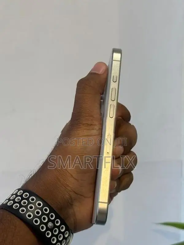 Apple iPhone 15 Pro (Used)