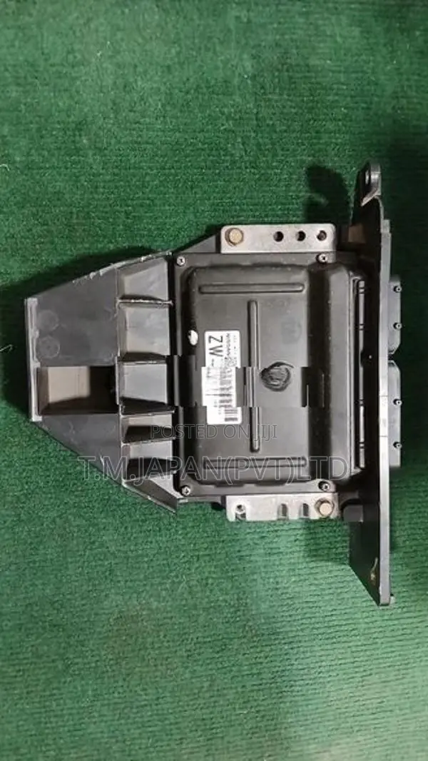 Nissan Sunny FB 15 ECU