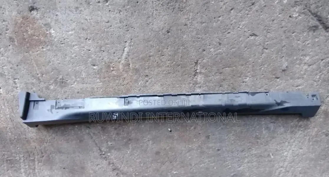Nissan X Trail NT32 Side Skirt Rh