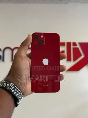 Apple iPhone 13 (Used)