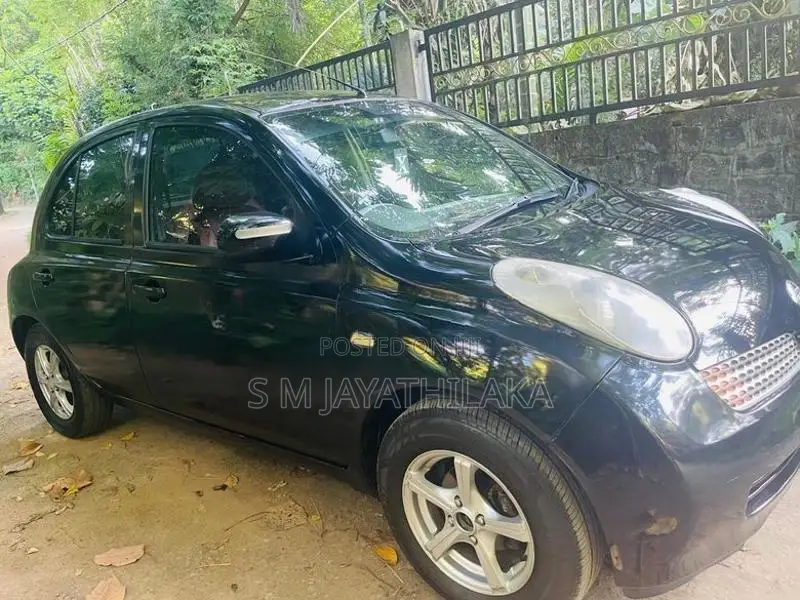 Nissan March 2002