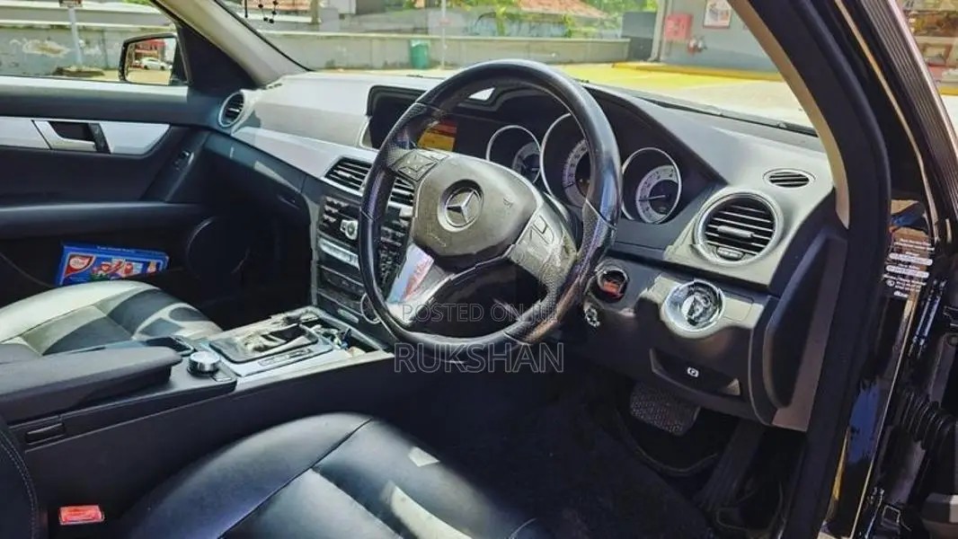 Mercedes Benz C180 2012