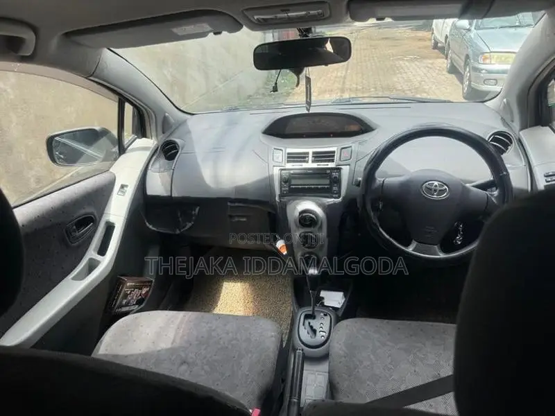 Toyota Vitz 2008