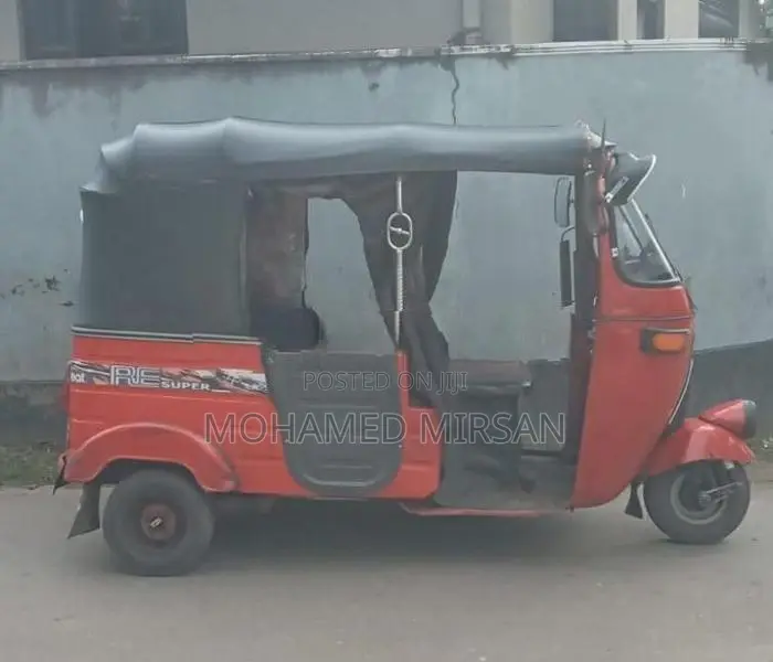 Bajaj RE 1994