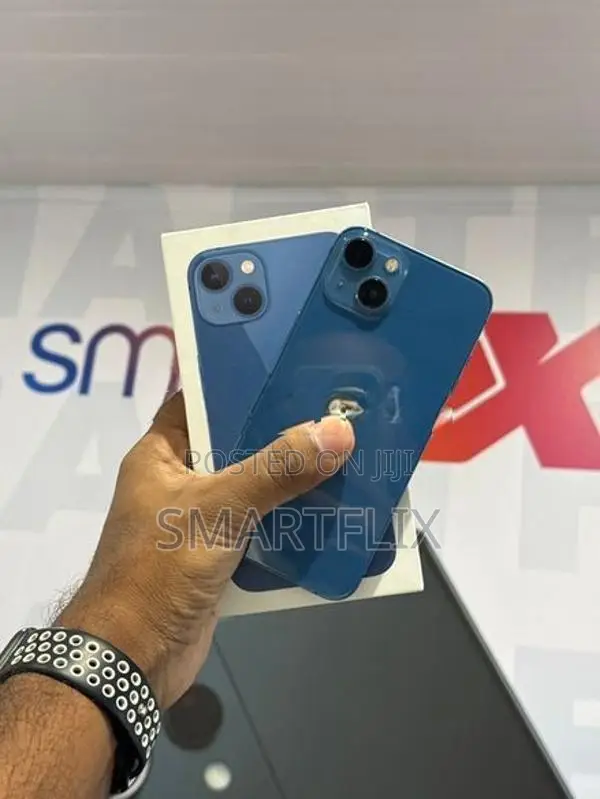 Apple iPhone 13 (Used)