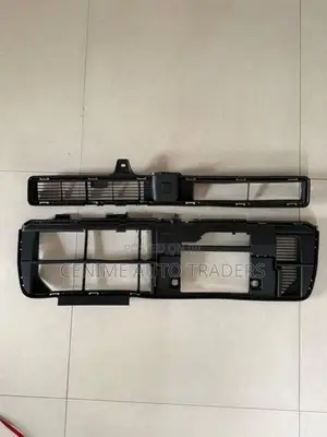 Daihatsu Taft Lower Grill