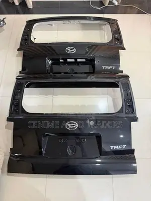 Daihatsu Taft Dicky Door Panel