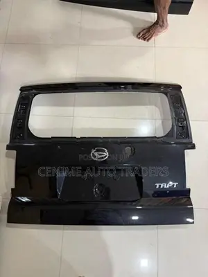 Daihatsu Taft Dicky Door Panel