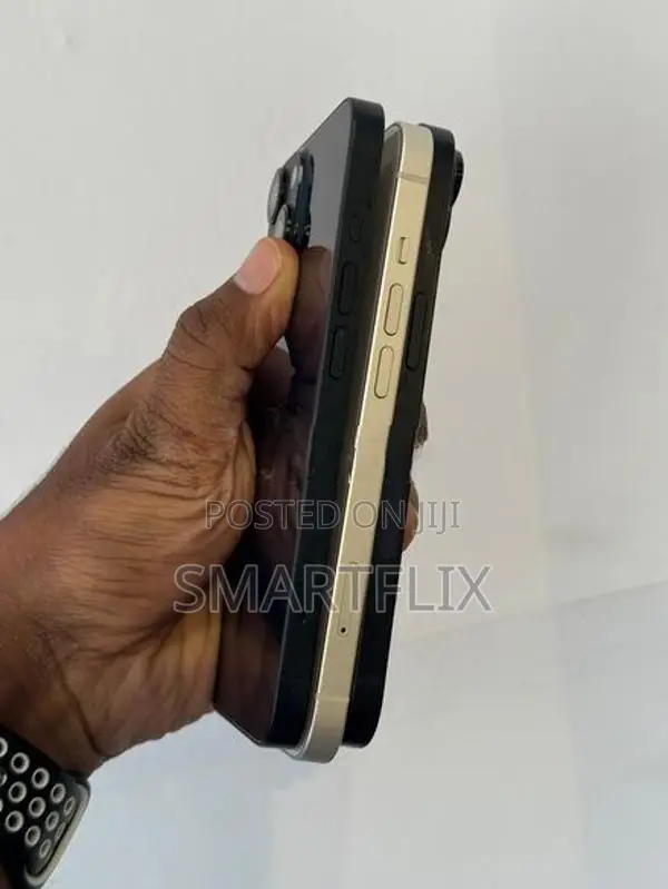 Apple iPhone 14 (Used)