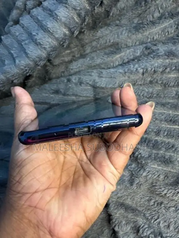 Samsung Galaxy S20FE (Used)